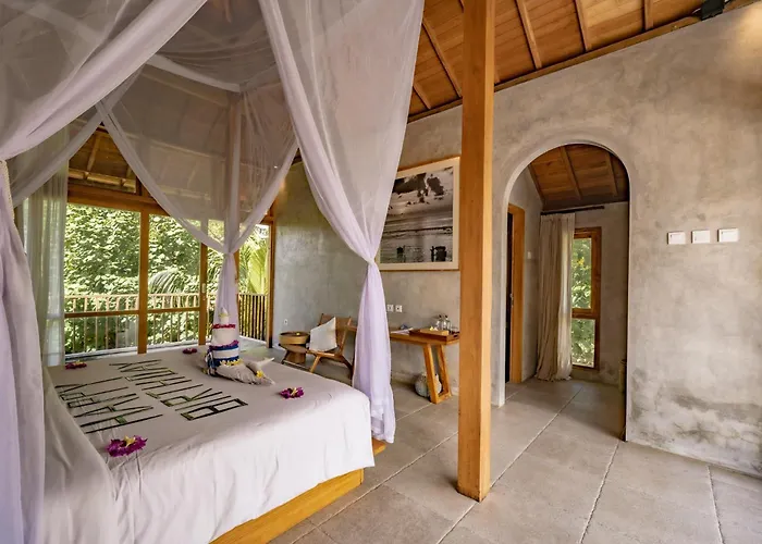 Amrani Diamond & Pool Villa
